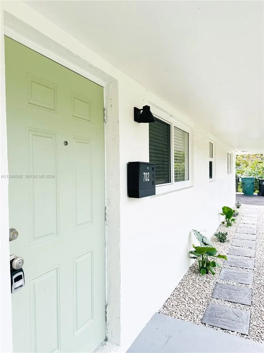 700 NW 18th St, Fort Lauderdale, FL 33311 - Image #1