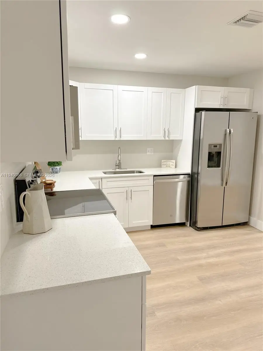 700 NW 18th St, Fort Lauderdale, FL 33311 - Image #3