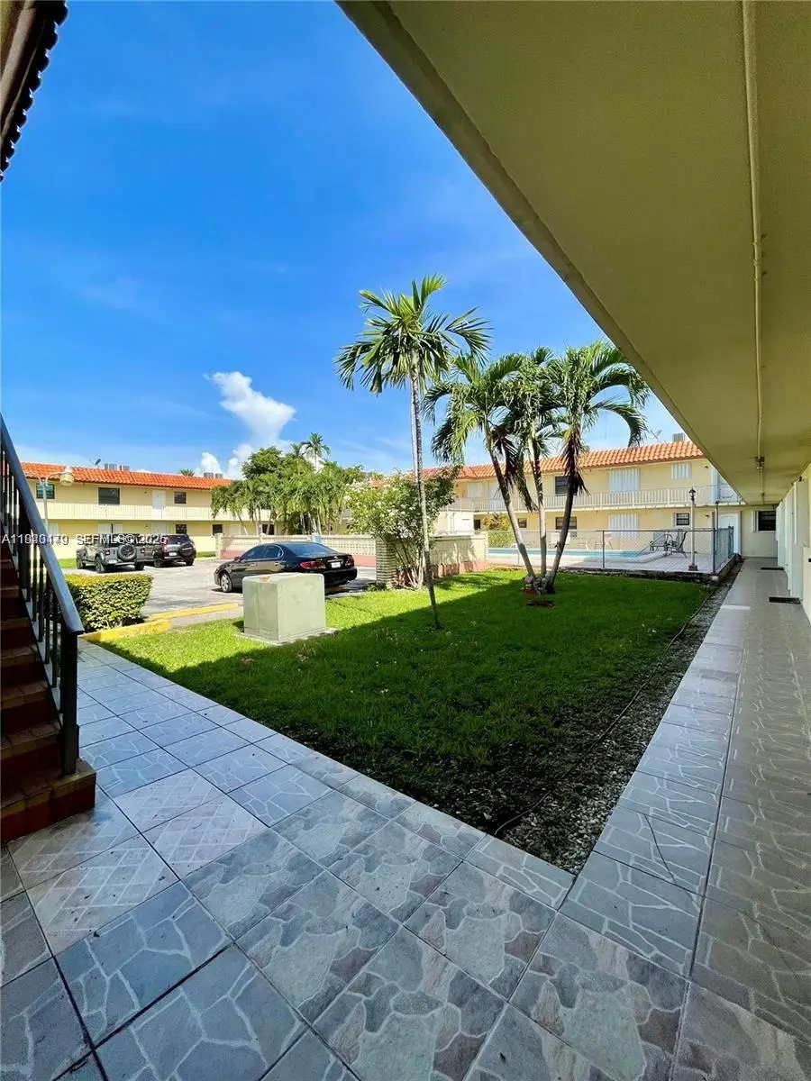 8701 SW 12th St #30, Miami, FL 33174 - Image #2
