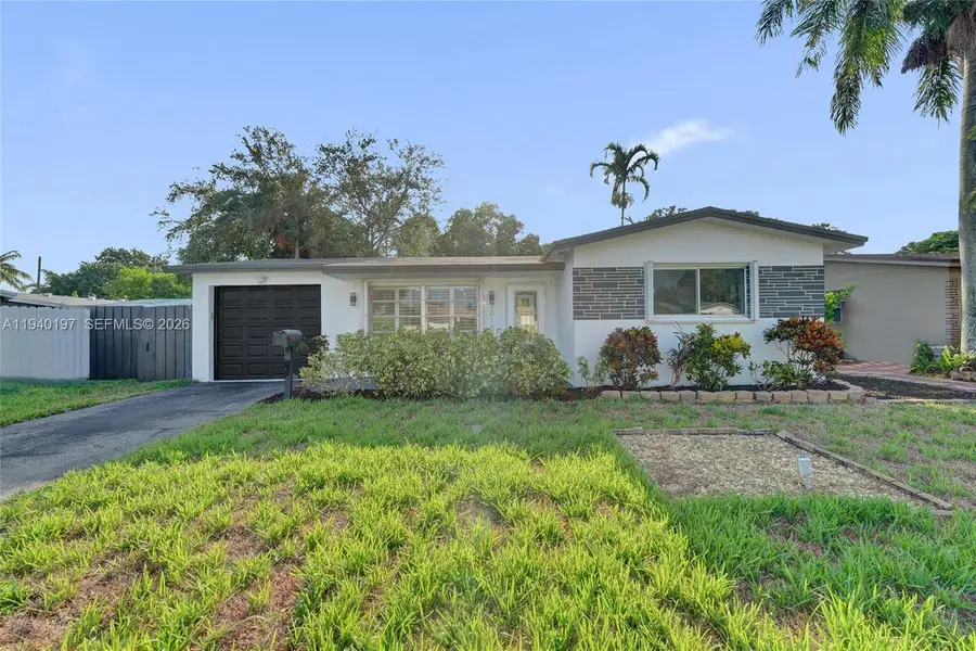 2015 N 58th Ave, Hollywood, FL 33021 - Image #2