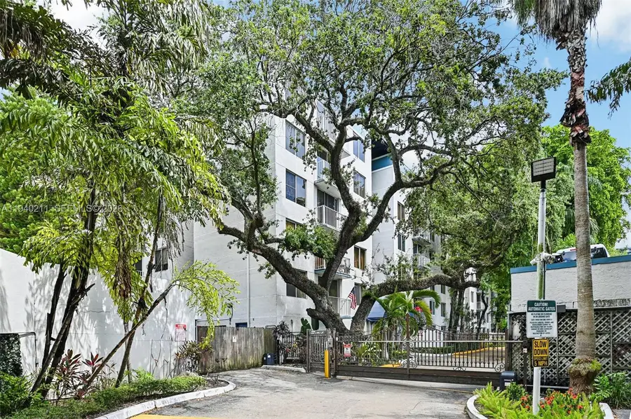 1740 NW N River Dr #614, Miami, FL 33125 - Image #3