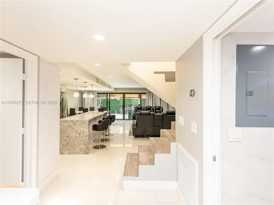 8019 NW 27th Pl, Sunrise, FL 33322 - Image #2