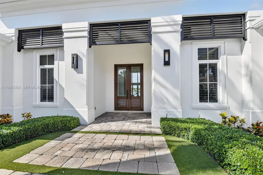 642 Hermitage Cir, Palm Beach Gardens, FL 33410 - Image #2