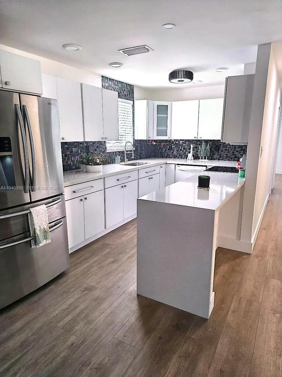 Address Withheld By Seller, Oakland Park, FL 33334 - Image #1