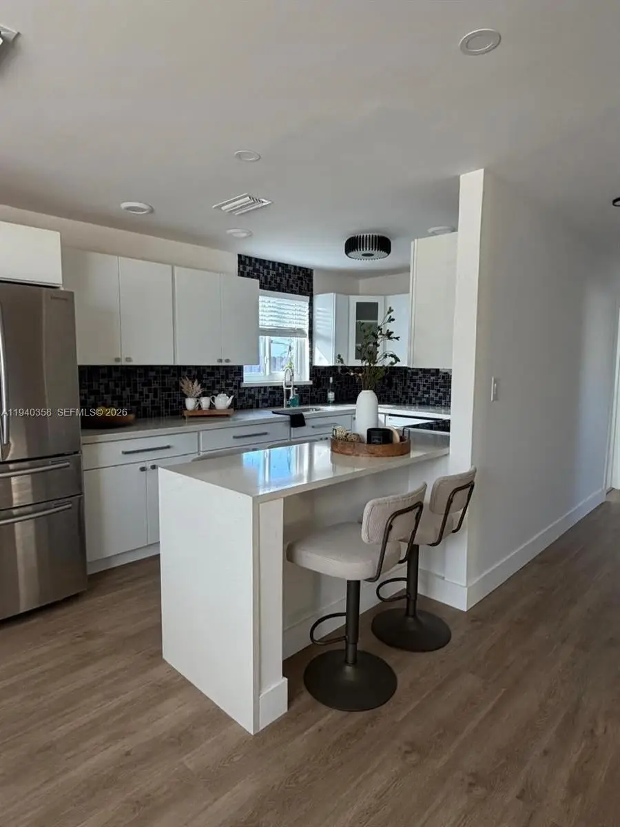 Address Withheld By Seller, Oakland Park, FL 33334 - Image #2