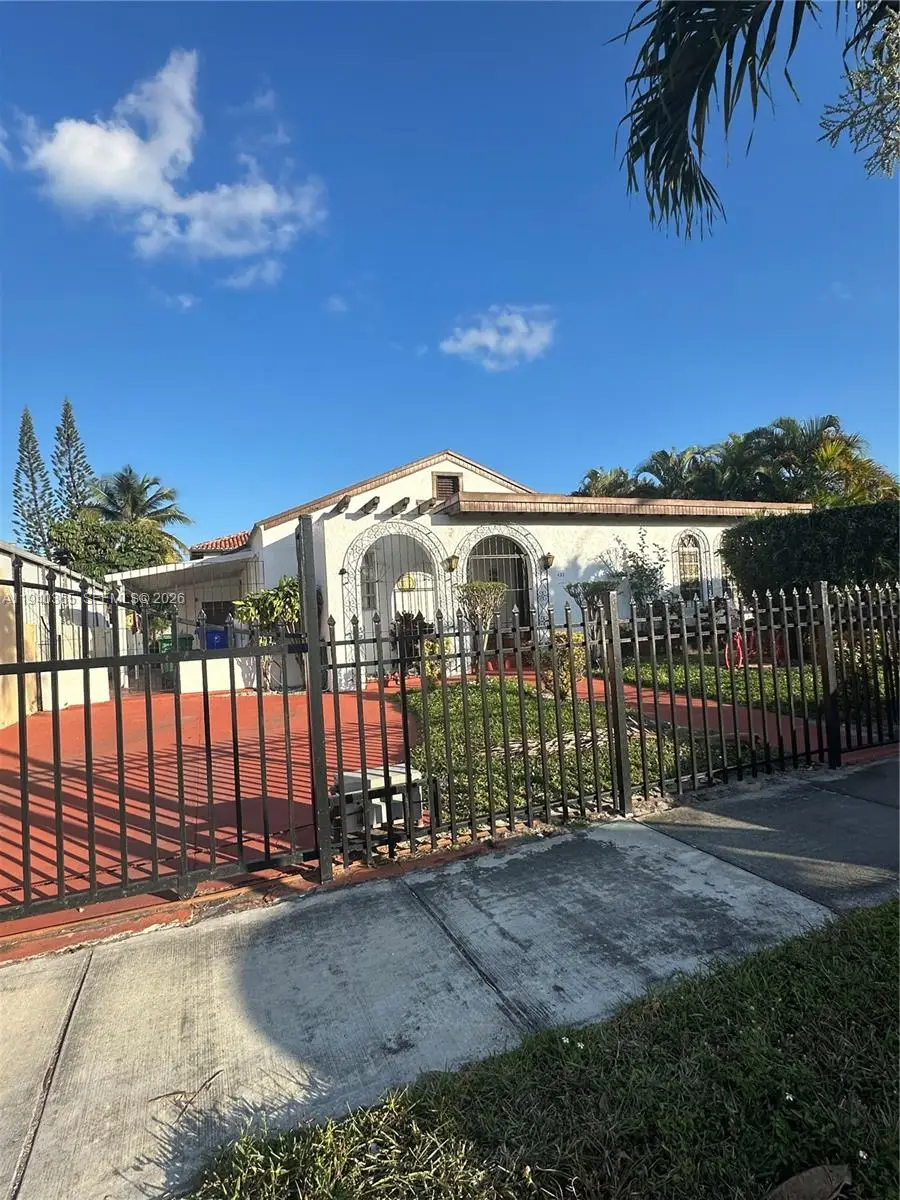 431 NW 32nd Ct, Miami, FL 33125 - Image #3