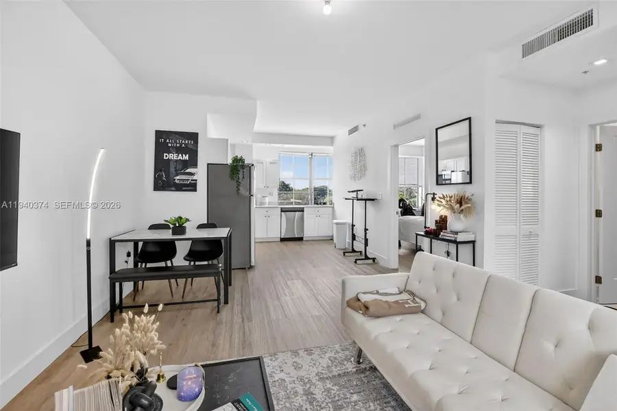 4100 SW 64th Ave #301, Davie, FL 33314 - Image #2