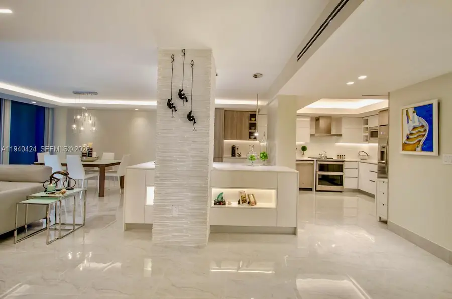 900 Bay Dr #822, Miami Beach, FL 33141 - Image #2