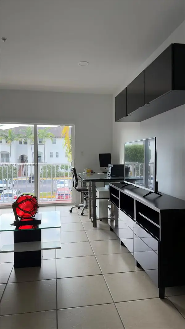 8800 NW 97th Ave #211, Doral, FL 33178