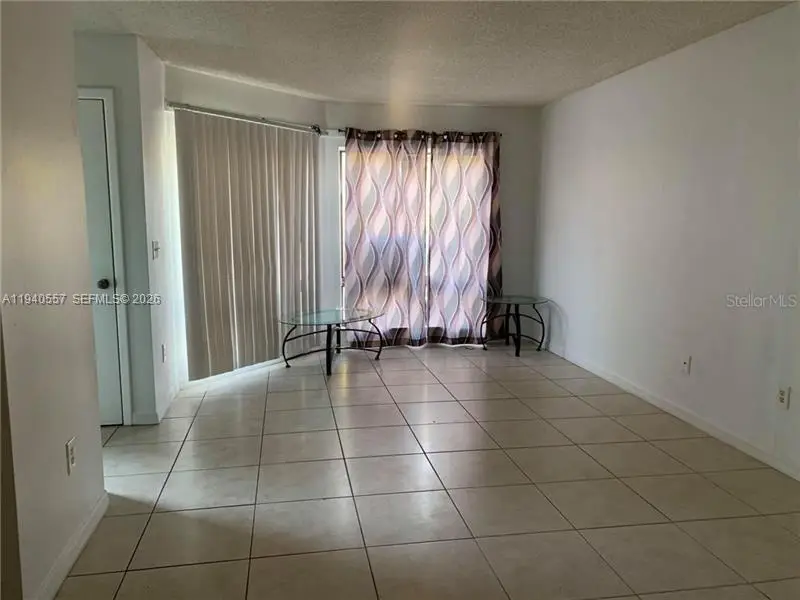 4318 Lakeway Dr #12-D, Orlando, FL 32839 - Image #3