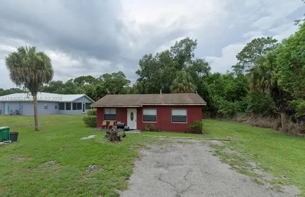 2205 N 44th St, Fort Pierce, FL 34946