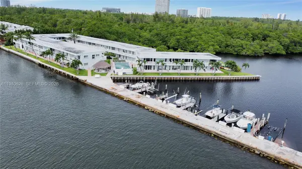 2700 NE 135th St #12, North Miami, FL 33181