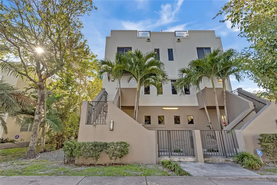 1405 Galiano St #4, Coral Gables, FL 33134 - Image #2