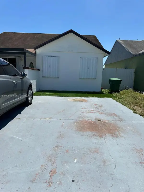 3242 NW 203rd St, Miami Gardens, FL 33056