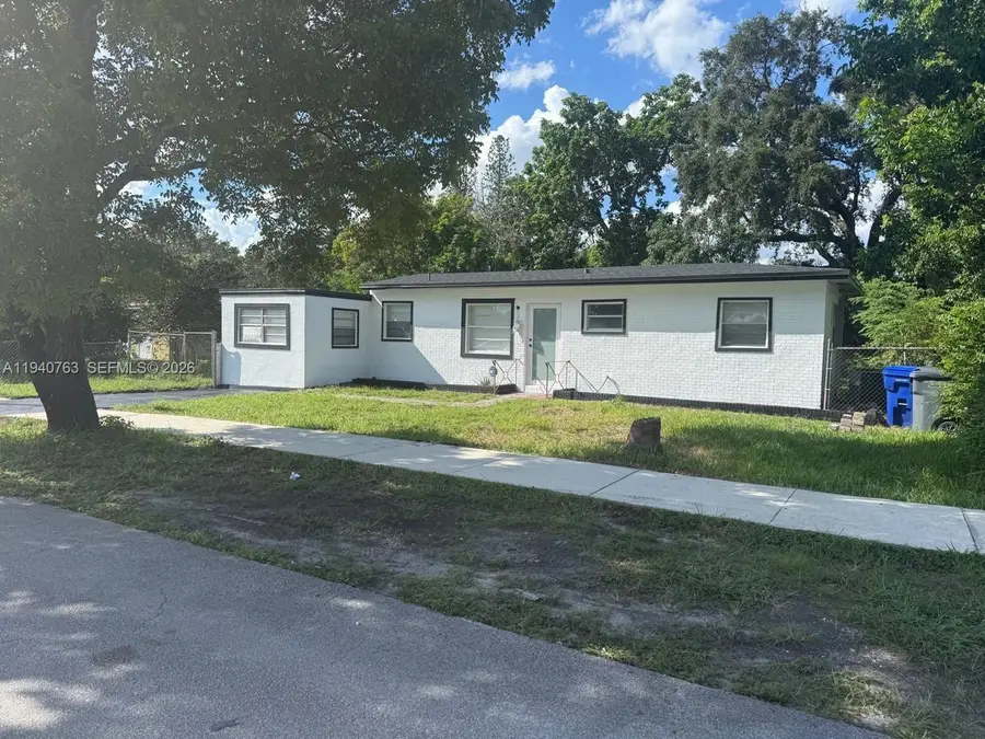 Address Withheld By Seller, Hollywood, FL 33023 - Image #2