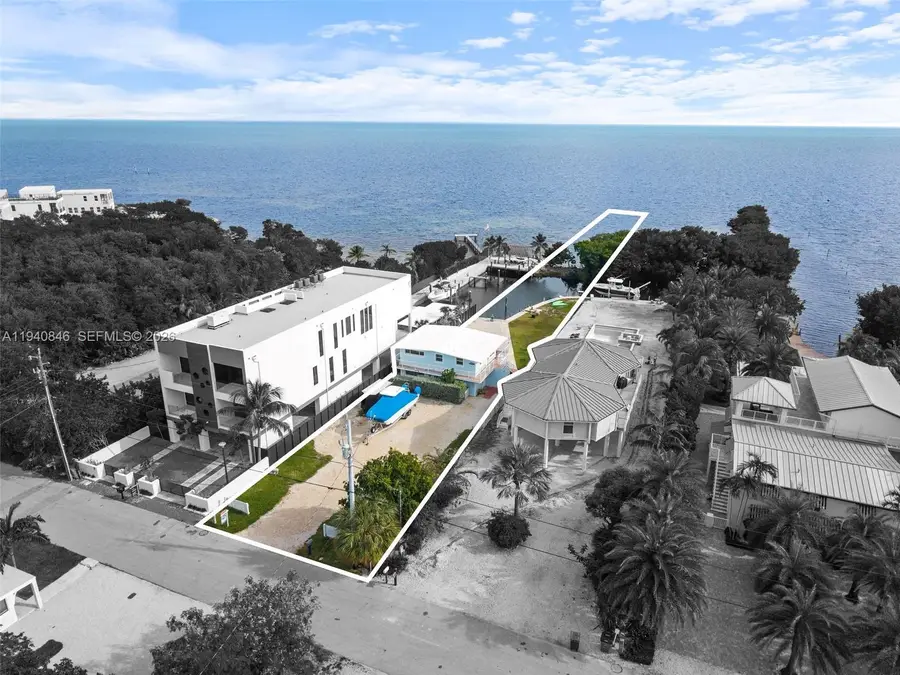 127 Seaside Ave, Key Largo, FL 33037 - Image #2