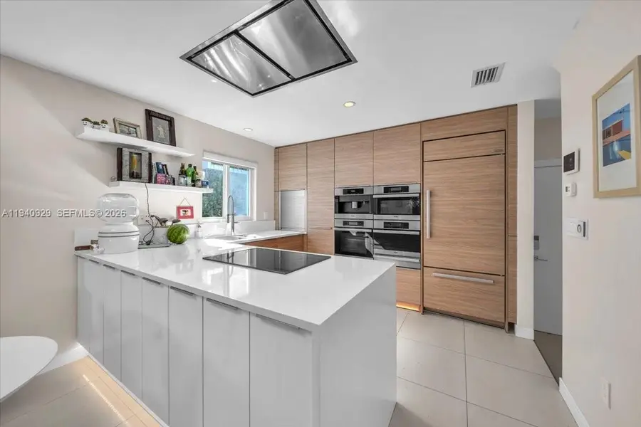 208 Jefferson Ave #113, Miami Beach, FL 33139 - Image #3