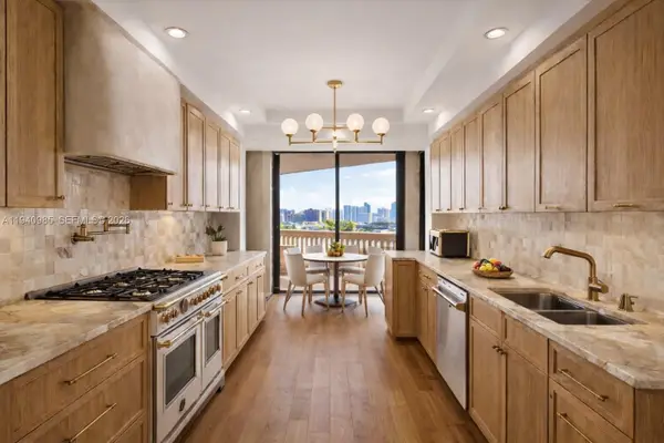 2000 Island Blvd #602, Aventura, FL 33160