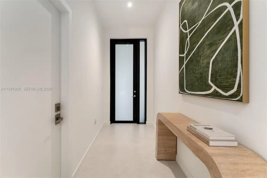 3067 Hibiscus St, Miami, FL 33133 - Image #2