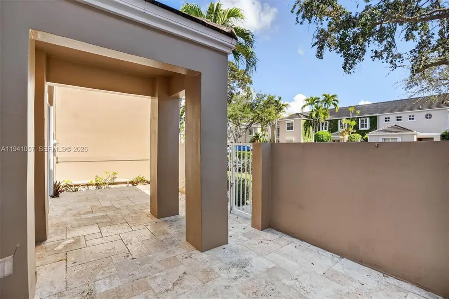 5570 SW 70th Pl S, Miami, FL 33155 - Image #3