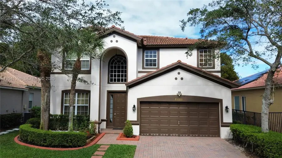 19389 Stonebrook St, Weston, FL 33332 - Image #3