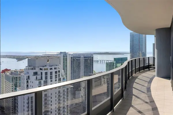 1000 Brickell Plz #PH5403, Miami, FL 33131