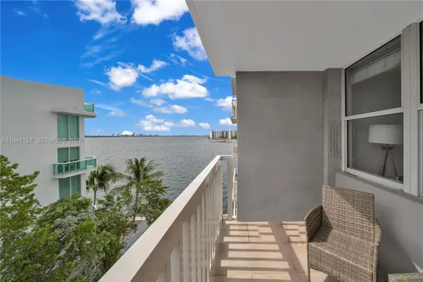 2016 Bay Dr #505, Miami Beach, FL 33141