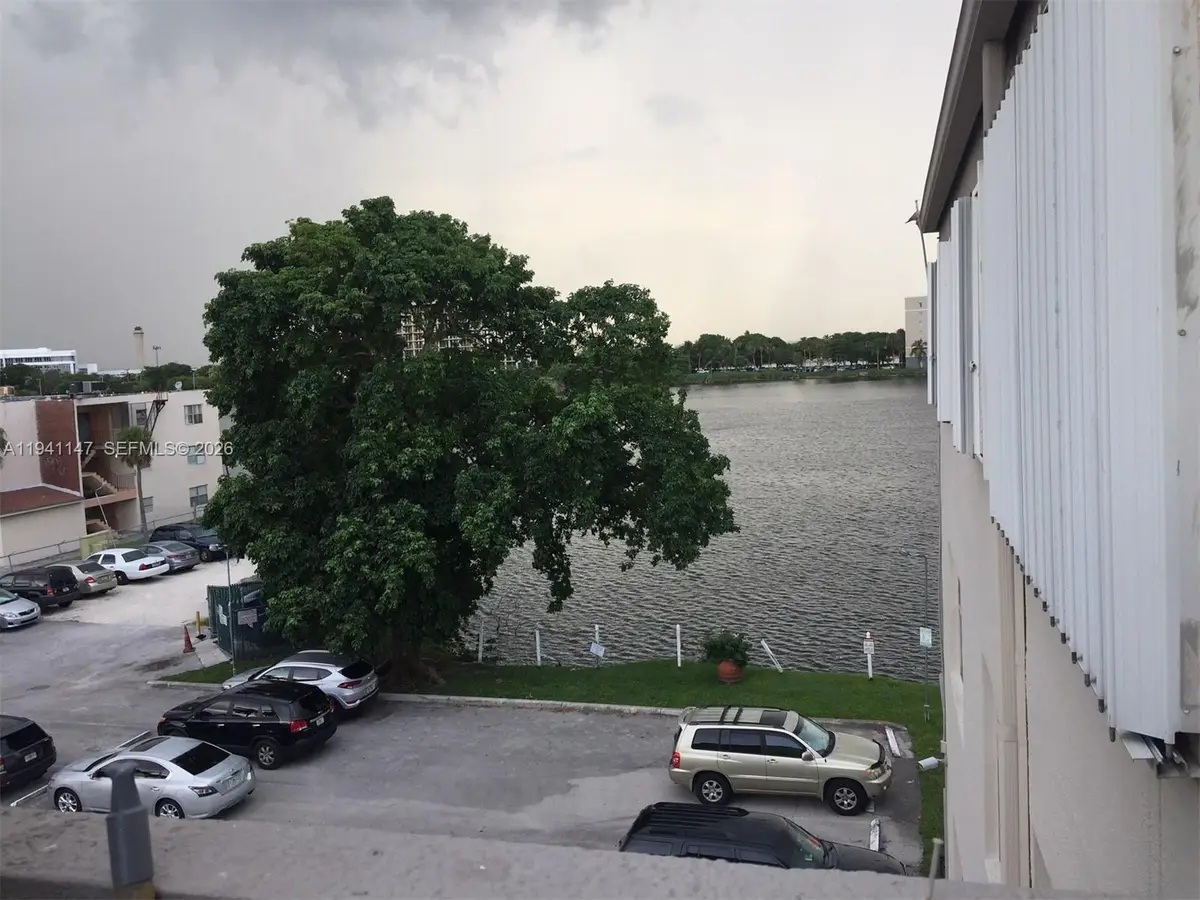 5505 NW 7th St #W406, Miami, FL 33126 - Image #1