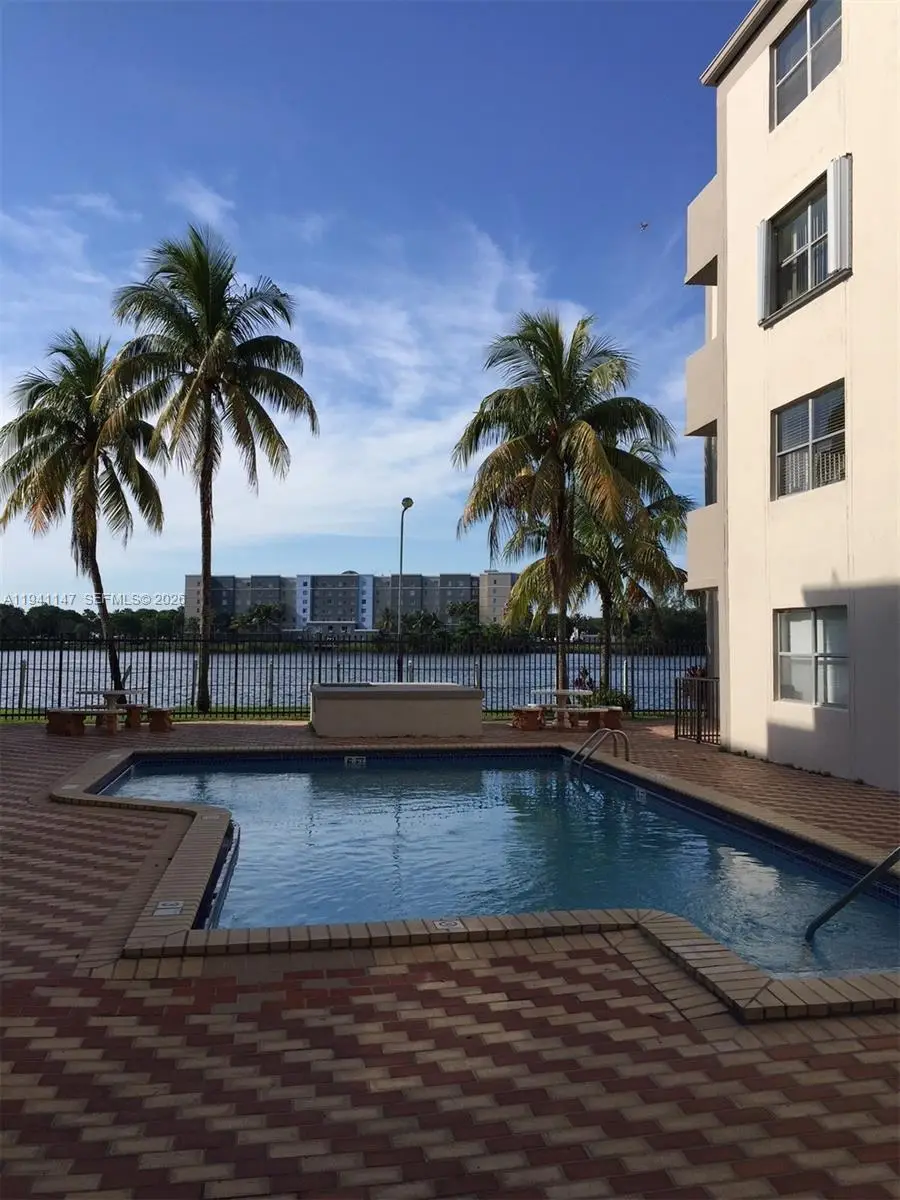 5505 NW 7th St #W406, Miami, FL 33126 - Image #2