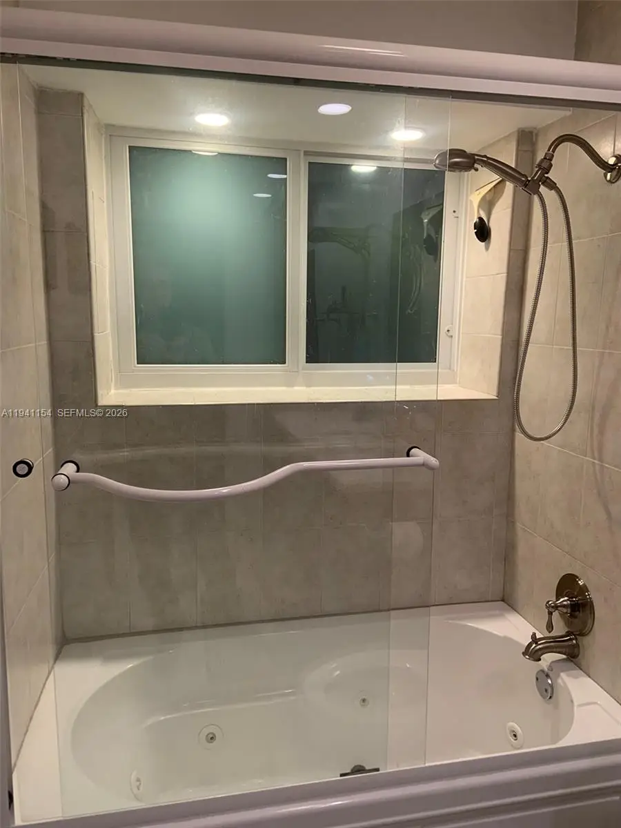 6611 Mckinley St, Hollywood, FL 33024 - #3