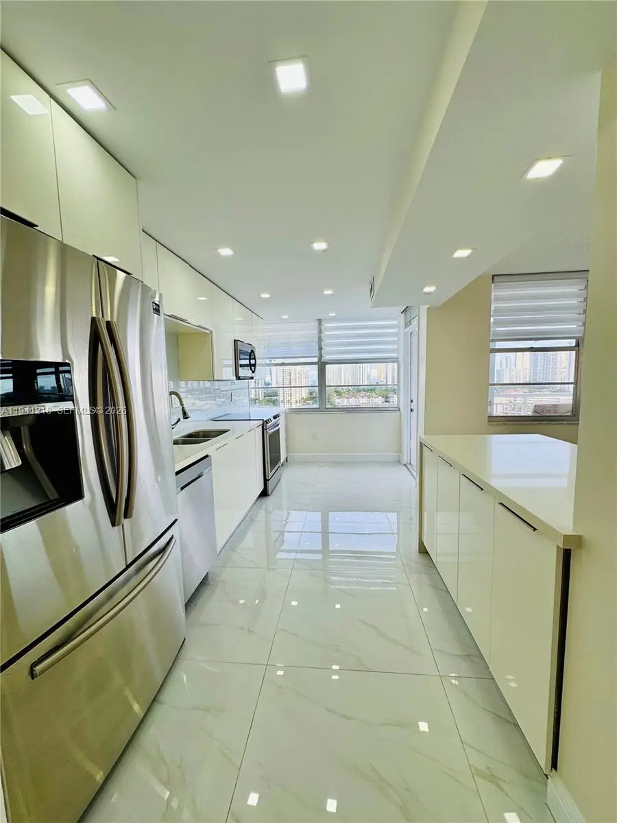 18041 Biscayne Blvd #1605, Aventura, FL 33160 - Image #2