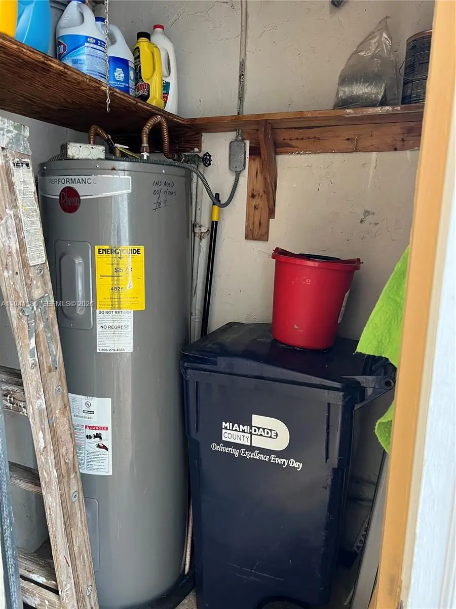 19358 Bobolink Dr, Hialeah, FL 33015 - Image #3