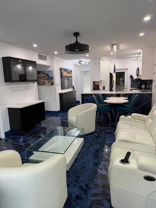 5121 W Oakland Park Blvd #212, Lauderdale Lakes, FL 33313