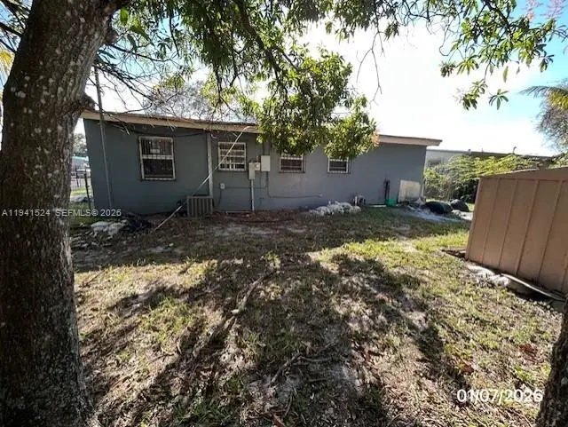 1713 NW 13th Ct, Fort Lauderdale, FL 33311 - Image #2