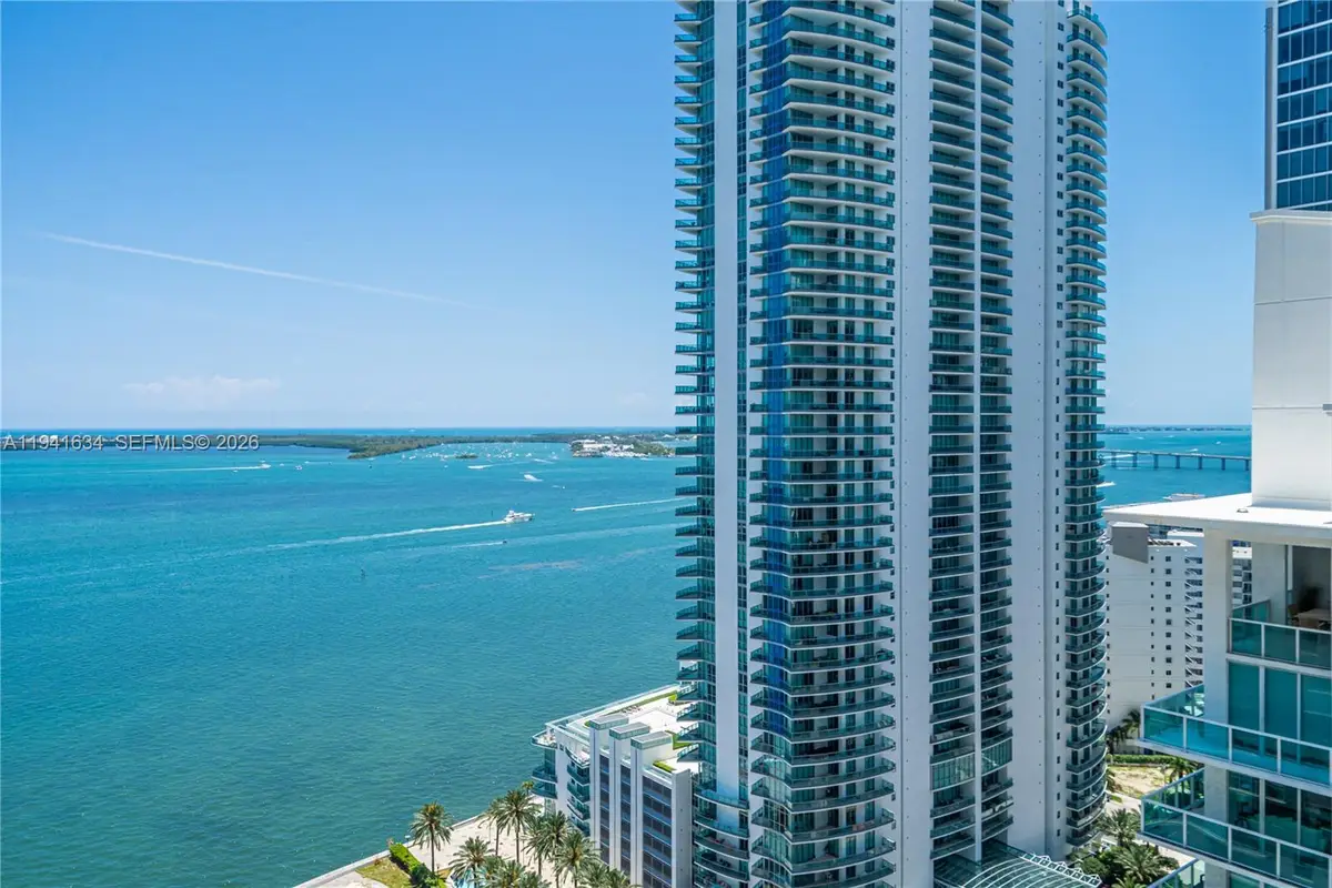 1200 Brickell Bay Dr #2807, Miami, FL 33131 - Image #1