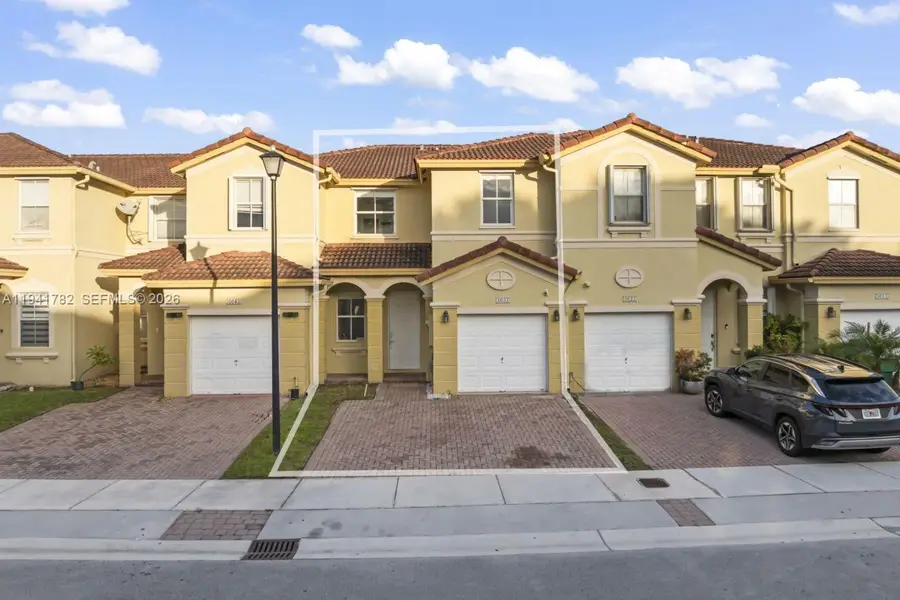 8633 NW 112th Pl, Doral, FL 33178 - Image #2