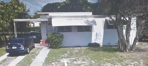 Address Withheld By Seller, Miami, FL 33168