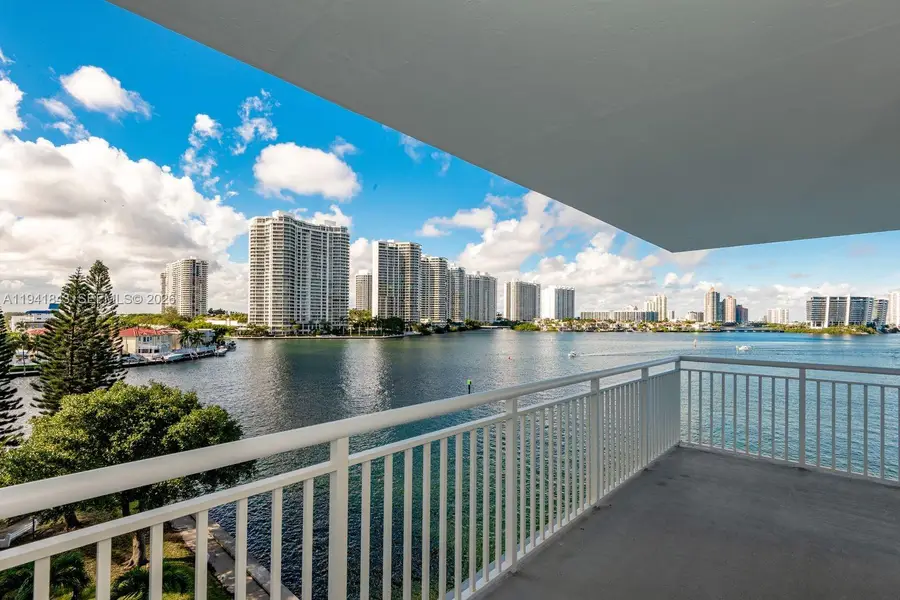301 174th St #619, Sunny Isles Beach, FL 33160 - Image #2