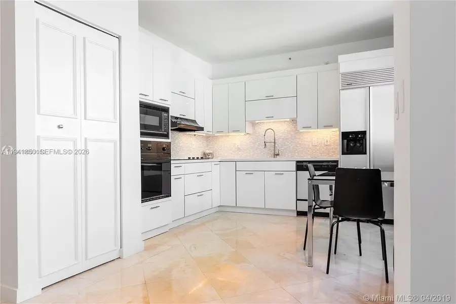 300 S Pointe Dr #909, Miami Beach, FL 33139 - Image #3