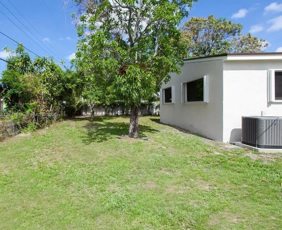 2915 NW 68th St, Miami, FL 33147 - Image #3