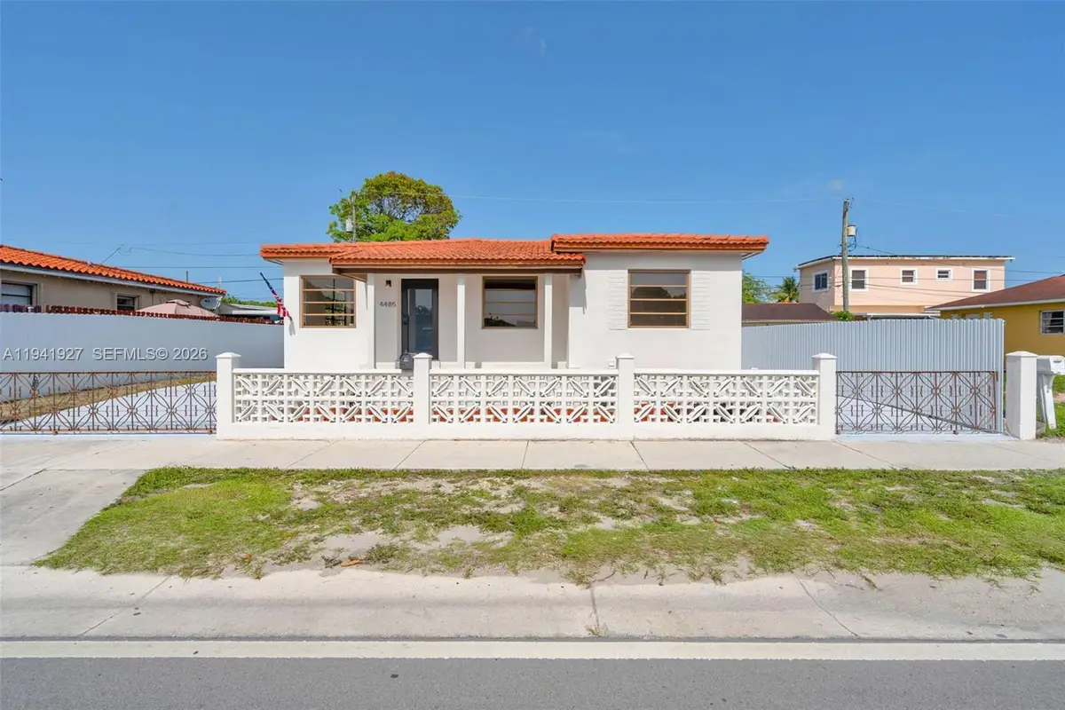 4485 E 8th Ave, Hialeah, FL 33013 - Image #1