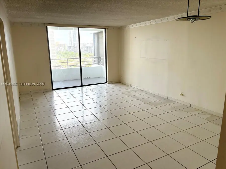 500 Three Islands Blvd #619, Hallandale Beach, FL 33009 - Image #3