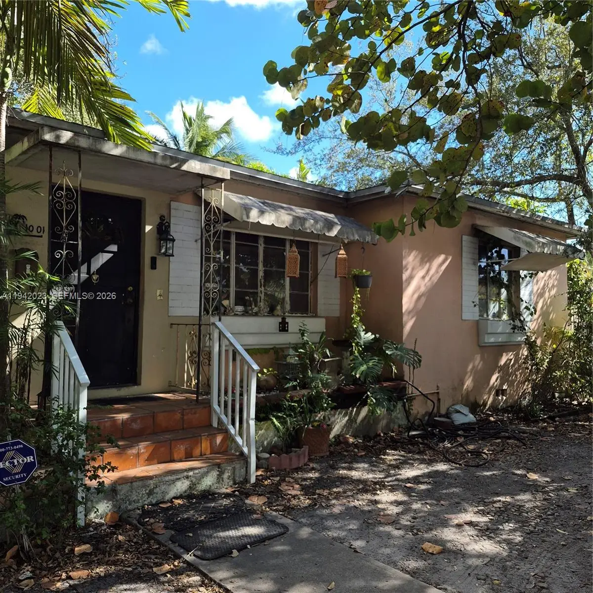 1001 NW 37th Ave, Miami, FL 33125 - Image #1