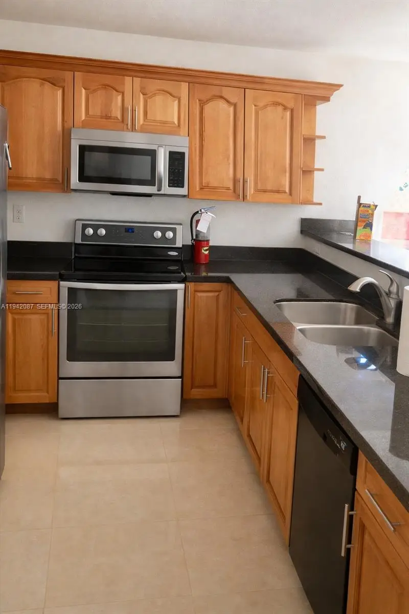 16585 NE 3 Ave, Miami, FL 33162 - Image #1