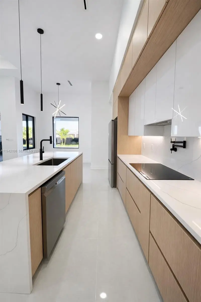 721 NW 37th Ave, Cape Coral, FL 33993 - Image #1