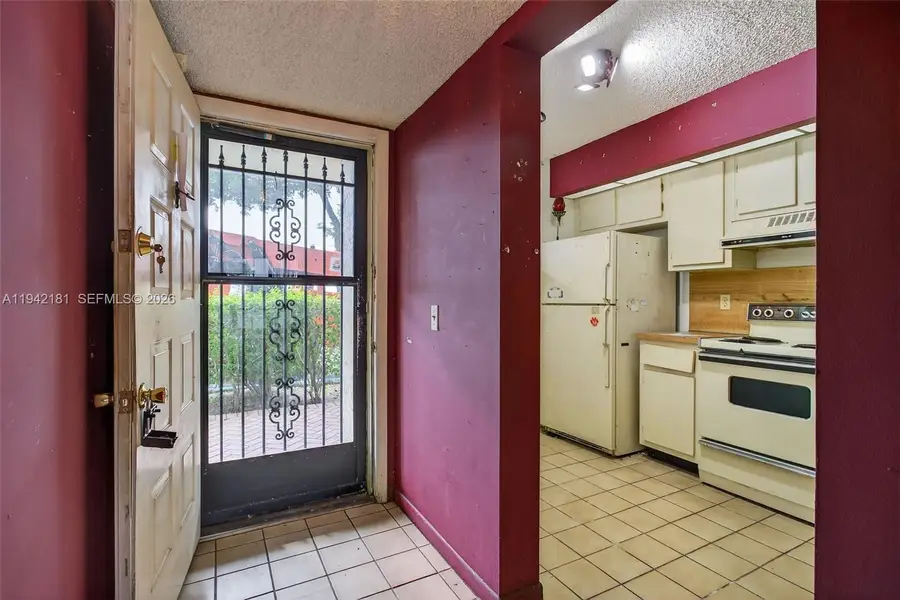 114 Lake Emerald Dr #104, Oakland Park, FL 33309 - #3