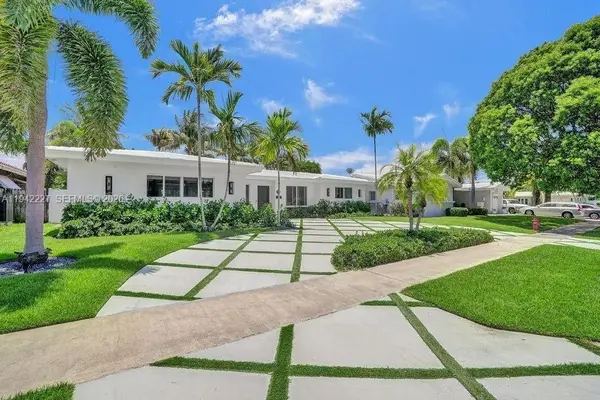 2080 NE 65th St, Fort Lauderdale, FL 33308