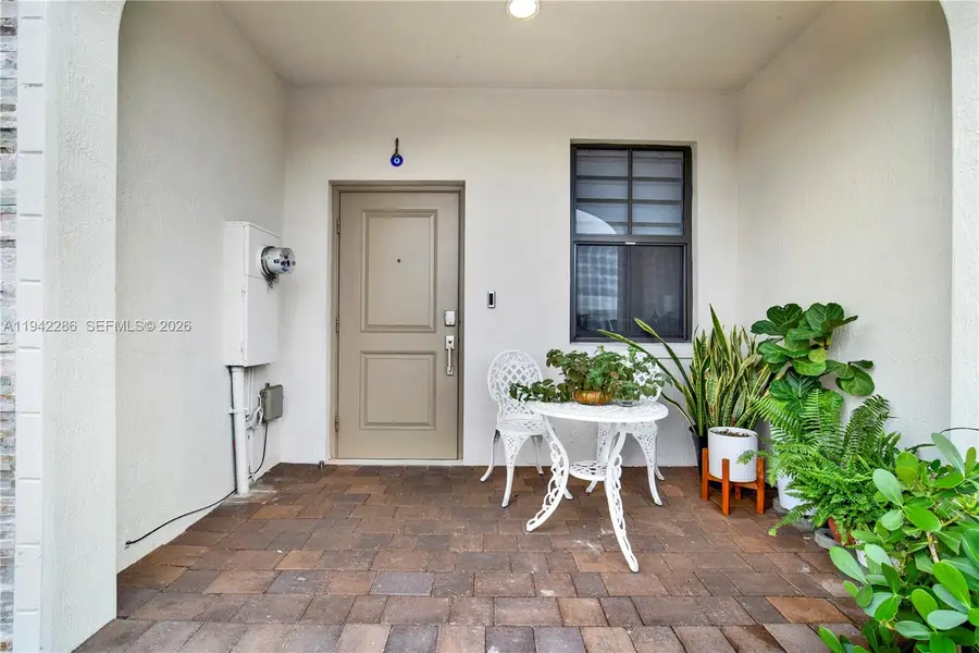 23461 SW 129th Pl, Homestead, FL 33032 - Image #2