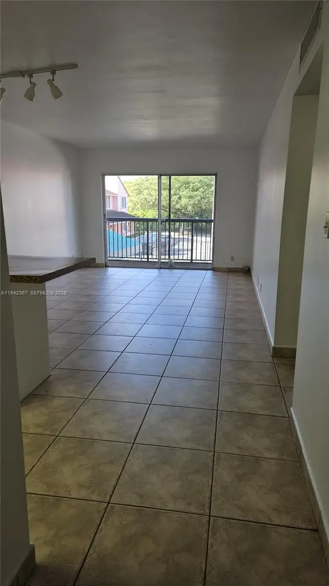 8005 Lake Dr #201, Doral, FL 33166 - Image #3