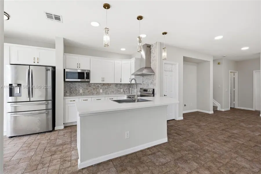 3059 Laurel Ridge Cir, Riviera Beach, FL 33404 - Image #2